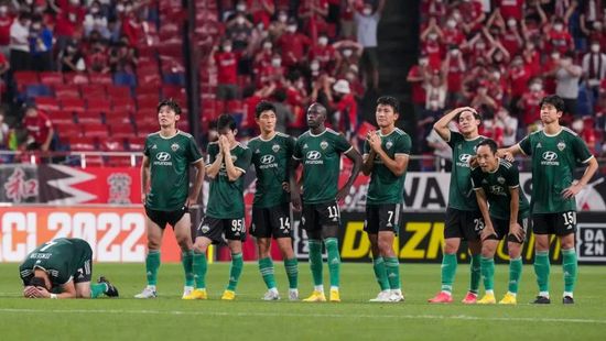 《中国医生》单日票房3067万，截至发稿前累计票房超10.44亿，超过《刺杀小说家》升至年度票房第七名。
